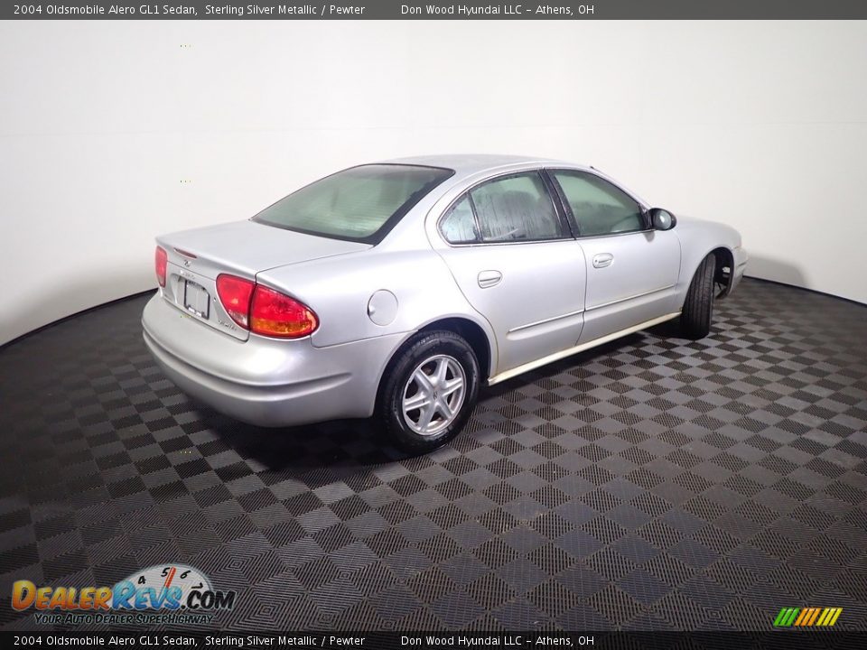 2004 Oldsmobile Alero GL1 Sedan Sterling Silver Metallic / Pewter Photo #12