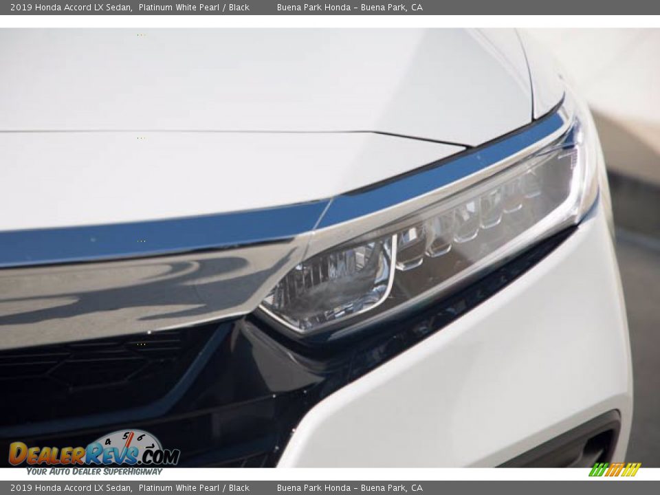 2019 Honda Accord LX Sedan Platinum White Pearl / Black Photo #9