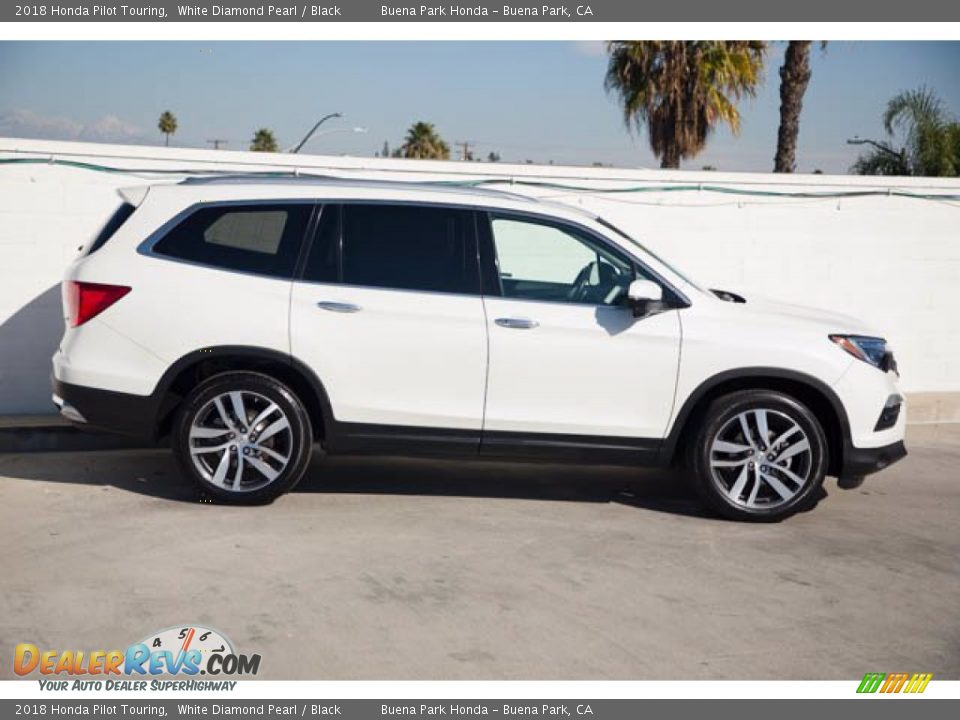 White Diamond Pearl 2018 Honda Pilot Touring Photo #12