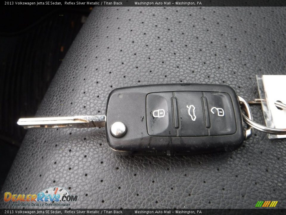 2013 Volkswagen Jetta SE Sedan Reflex Silver Metallic / Titan Black Photo #25