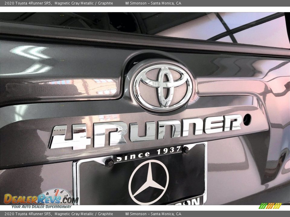 2020 Toyota 4Runner SR5 Magnetic Gray Metallic / Graphite Photo #30