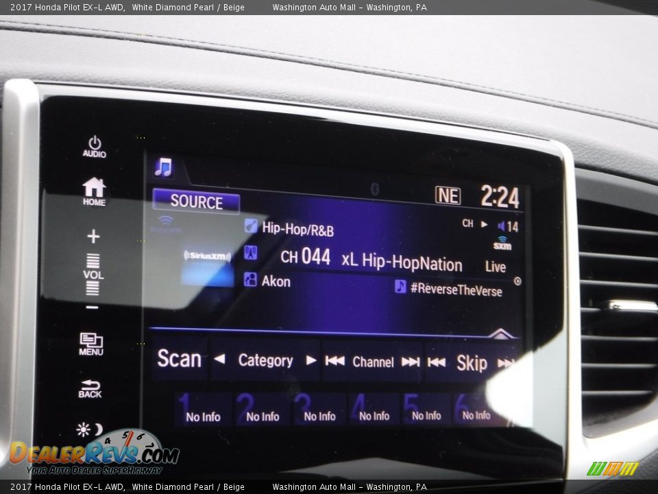 Audio System of 2017 Honda Pilot EX-L AWD Photo #17