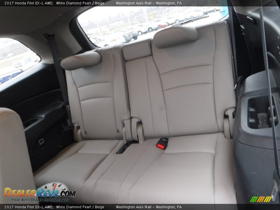 Rear Seat of 2017 Honda Pilot EX-L AWD Photo #25