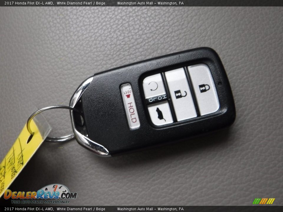 Keys of 2017 Honda Pilot EX-L AWD Photo #27