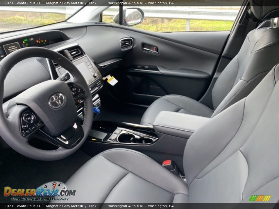 2021 Toyota Prius XLE Magnetic Gray Metallic / Black Photo #4