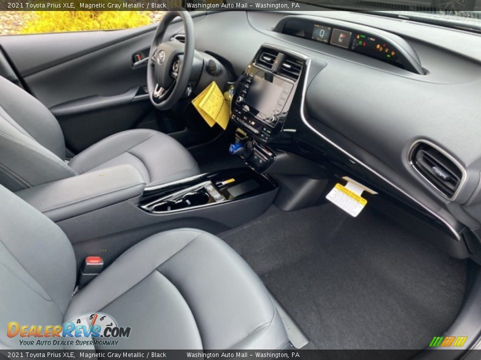 2021 Toyota Prius XLE Magnetic Gray Metallic / Black Photo #10