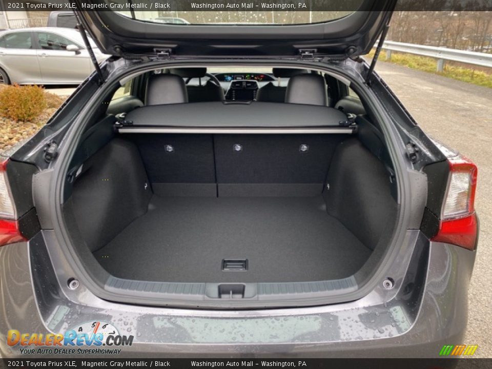 2021 Toyota Prius XLE Trunk Photo #24