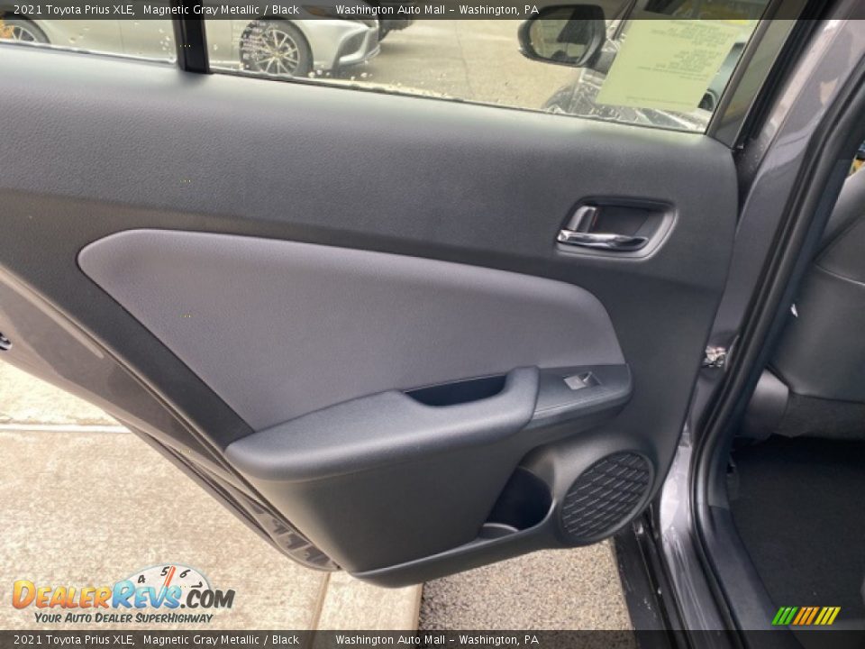 Door Panel of 2021 Toyota Prius XLE Photo #27