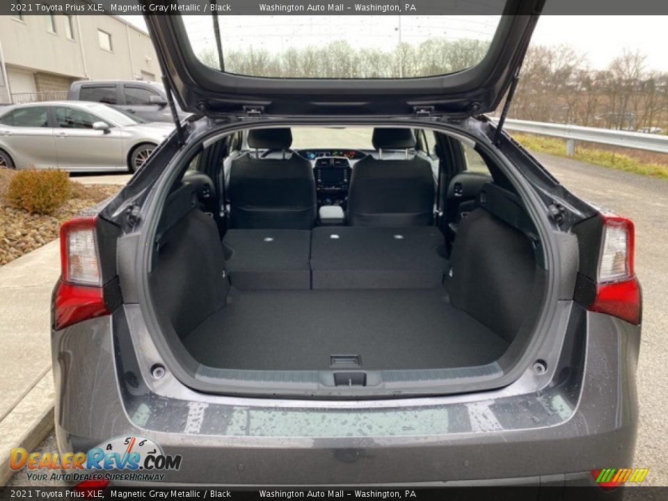 2021 Toyota Prius XLE Trunk Photo #29