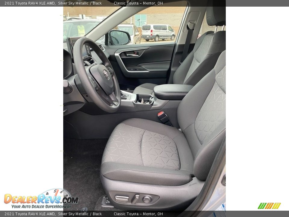 2021 Toyota RAV4 XLE AWD Silver Sky Metallic / Black Photo #2