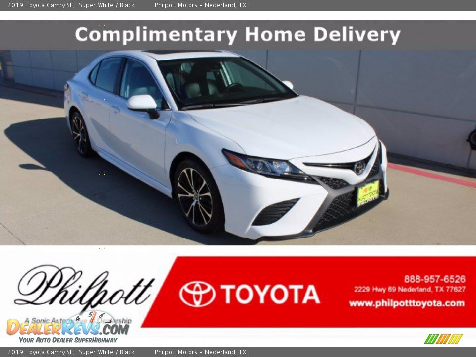 2019 Toyota Camry SE Super White / Black Photo #1