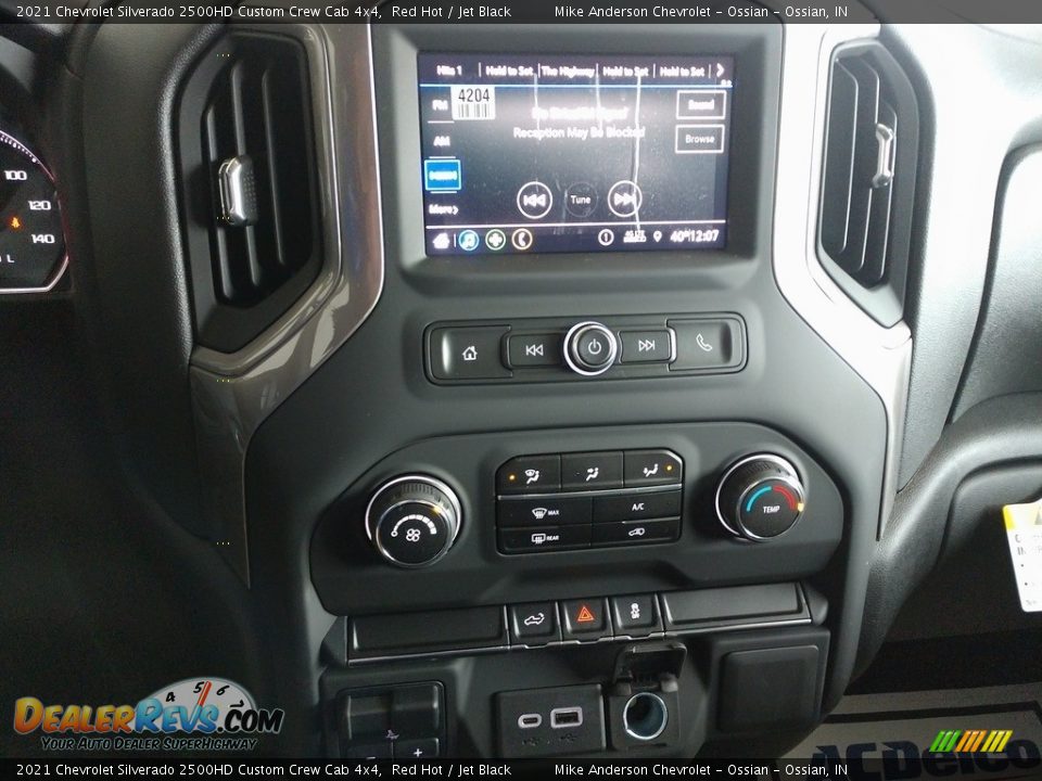 Controls of 2021 Chevrolet Silverado 2500HD Custom Crew Cab 4x4 Photo #27