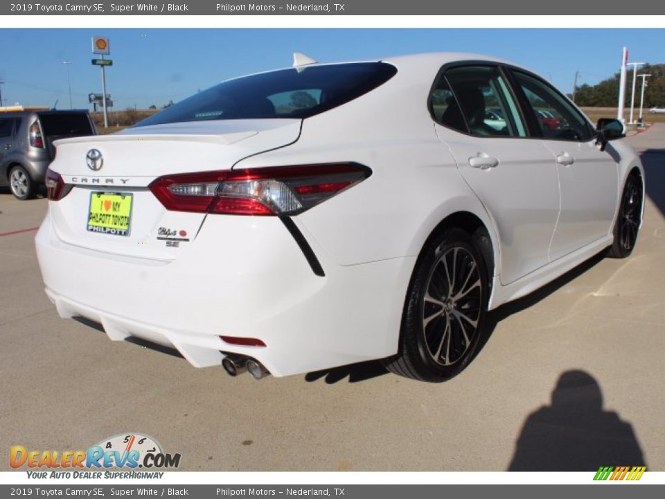 2019 Toyota Camry SE Super White / Black Photo #8