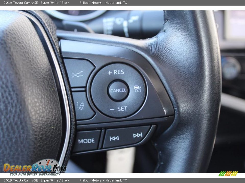 2019 Toyota Camry SE Super White / Black Photo #12