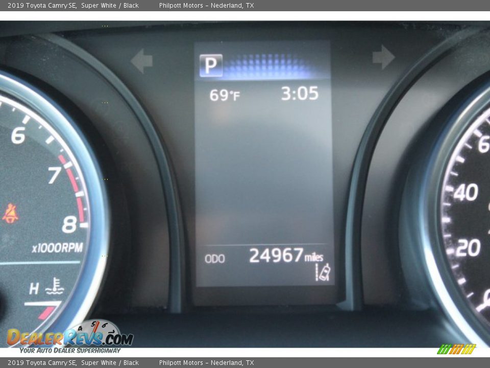 2019 Toyota Camry SE Super White / Black Photo #14