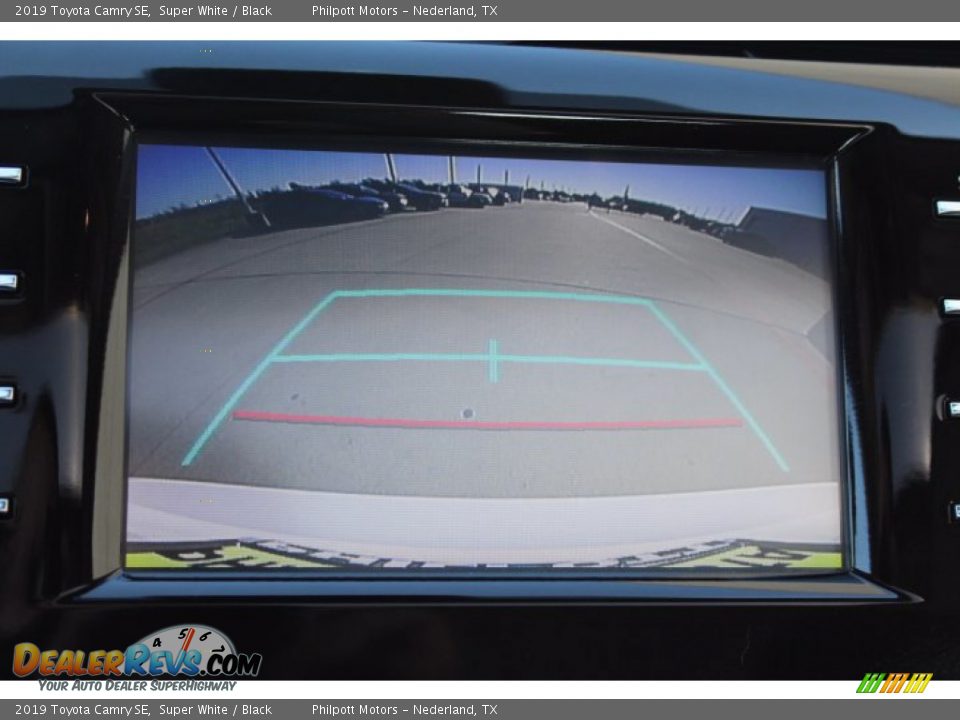 2019 Toyota Camry SE Super White / Black Photo #17