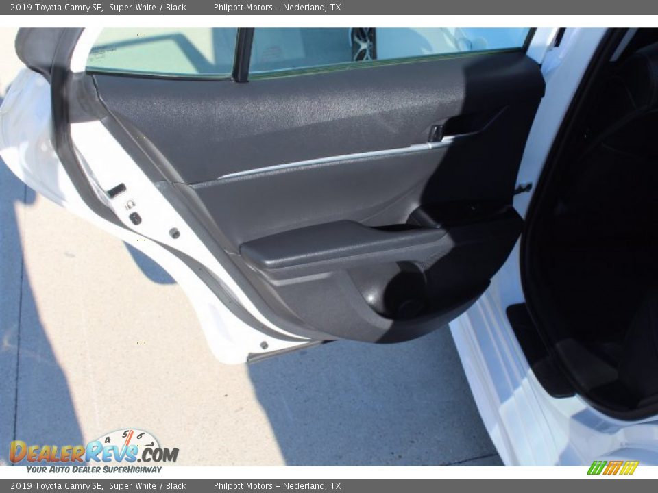 2019 Toyota Camry SE Super White / Black Photo #18