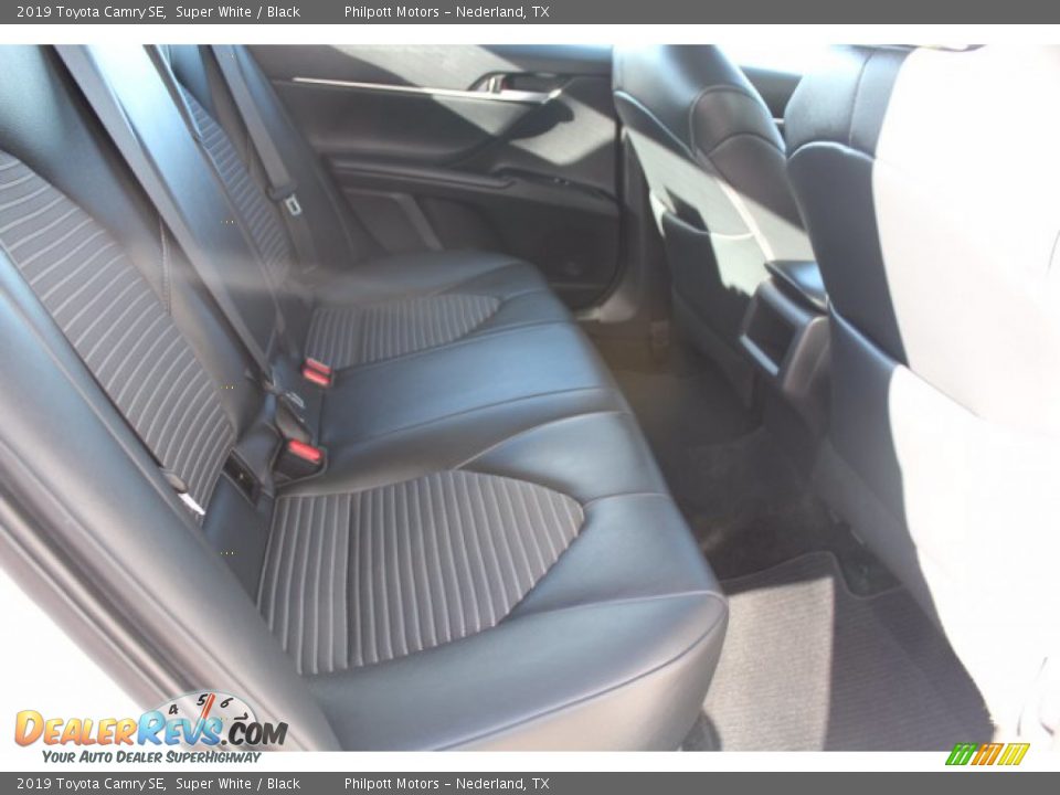 2019 Toyota Camry SE Super White / Black Photo #25