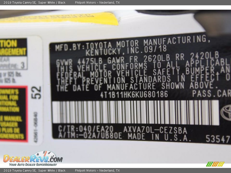 2019 Toyota Camry SE Super White / Black Photo #28