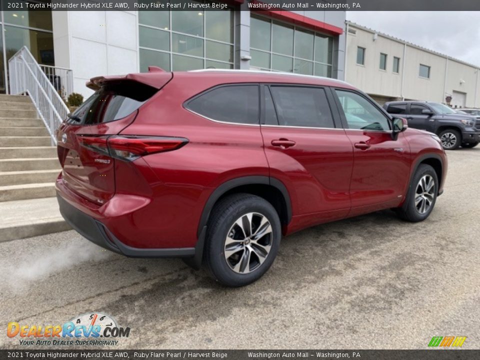 2021 Toyota Highlander Hybrid XLE AWD Ruby Flare Pearl / Harvest Beige Photo #15