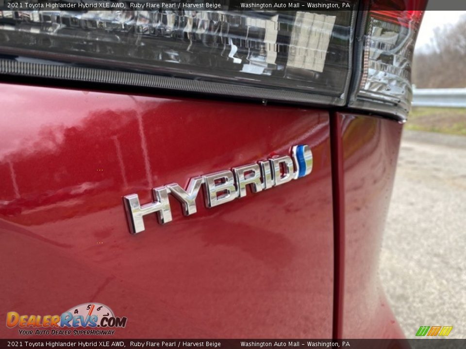 2021 Toyota Highlander Hybrid XLE AWD Ruby Flare Pearl / Harvest Beige Photo #25