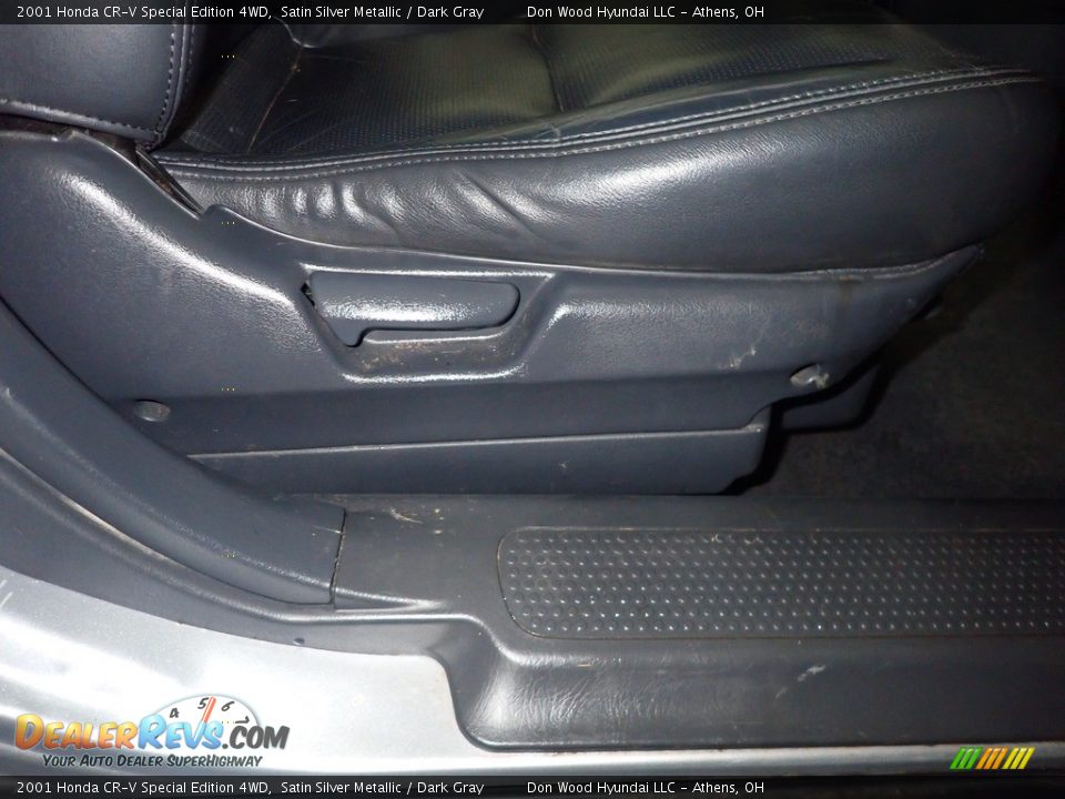 2001 Honda CR-V Special Edition 4WD Satin Silver Metallic / Dark Gray Photo #34