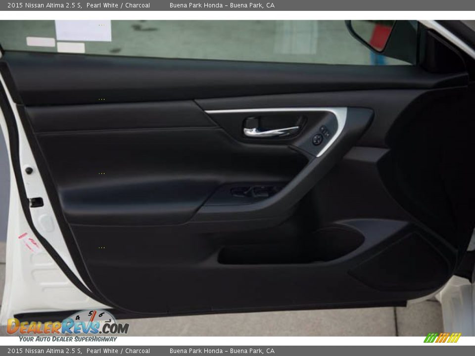 2015 Nissan Altima 2.5 S Pearl White / Charcoal Photo #28