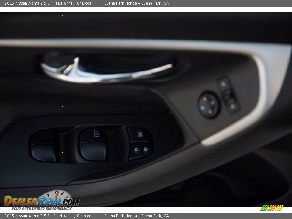 2015 Nissan Altima 2.5 S Pearl White / Charcoal Photo #29