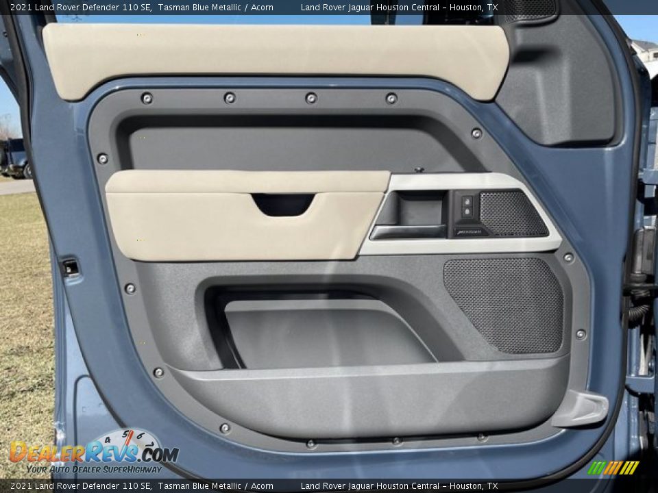 Door Panel of 2021 Land Rover Defender 110 SE Photo #13