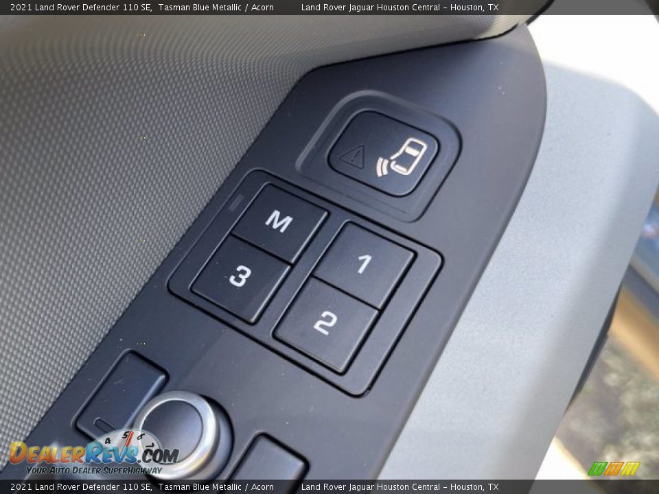 Controls of 2021 Land Rover Defender 110 SE Photo #15