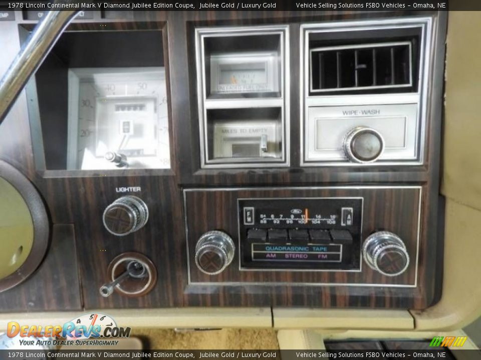 Controls of 1978 Lincoln Continental Mark V Diamond Jubilee Edition Coupe Photo #7