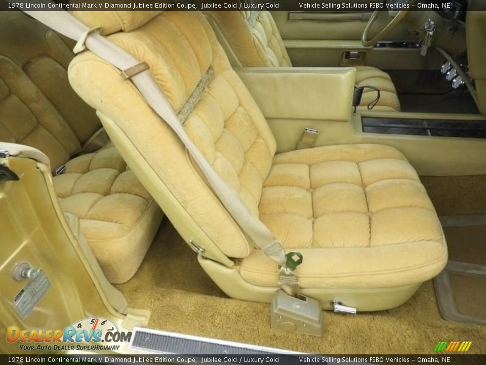 Front Seat of 1978 Lincoln Continental Mark V Diamond Jubilee Edition Coupe Photo #10