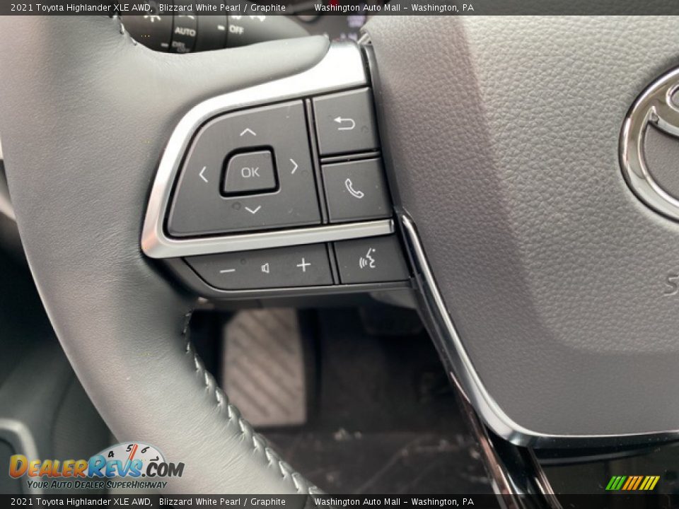 2021 Toyota Highlander XLE AWD Steering Wheel Photo #6