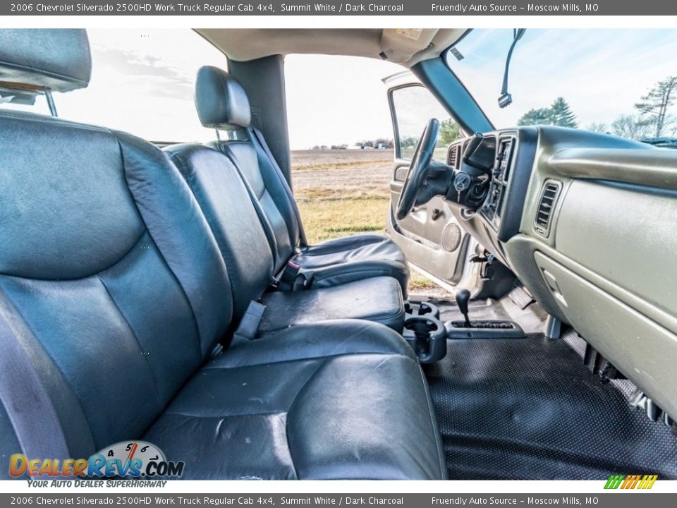 2006 Chevrolet Silverado 2500HD Work Truck Regular Cab 4x4 Summit White / Dark Charcoal Photo #27