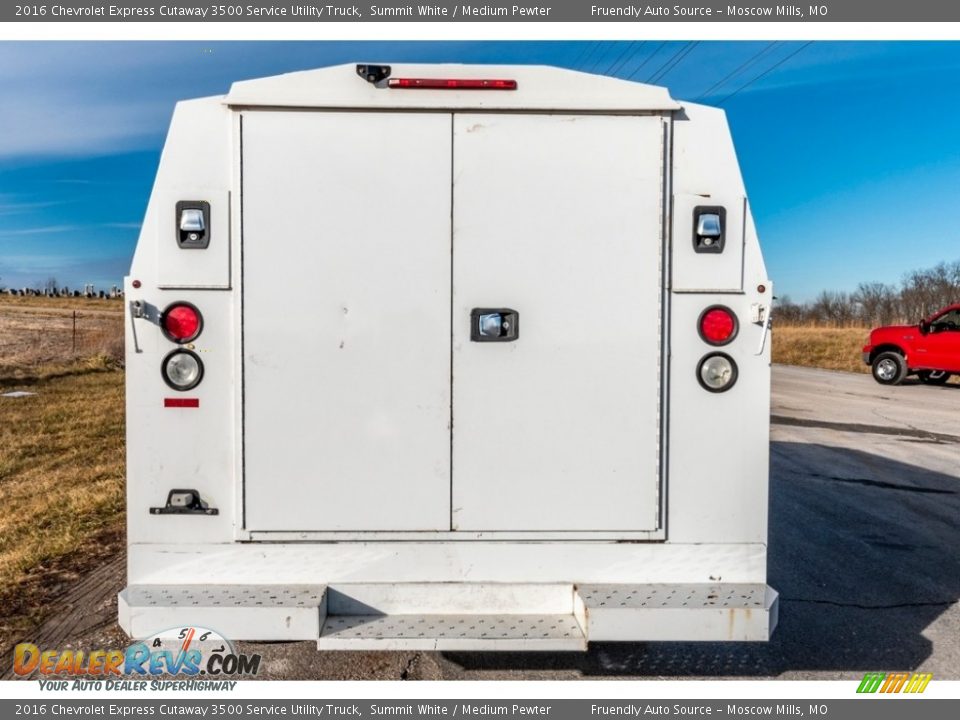 2016 Chevrolet Express Cutaway 3500 Service Utility Truck Summit White / Medium Pewter Photo #5