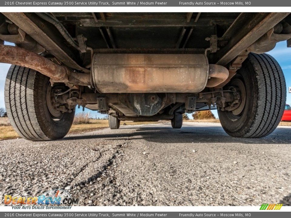 2016 Chevrolet Express Cutaway 3500 Service Utility Truck Summit White / Medium Pewter Photo #13