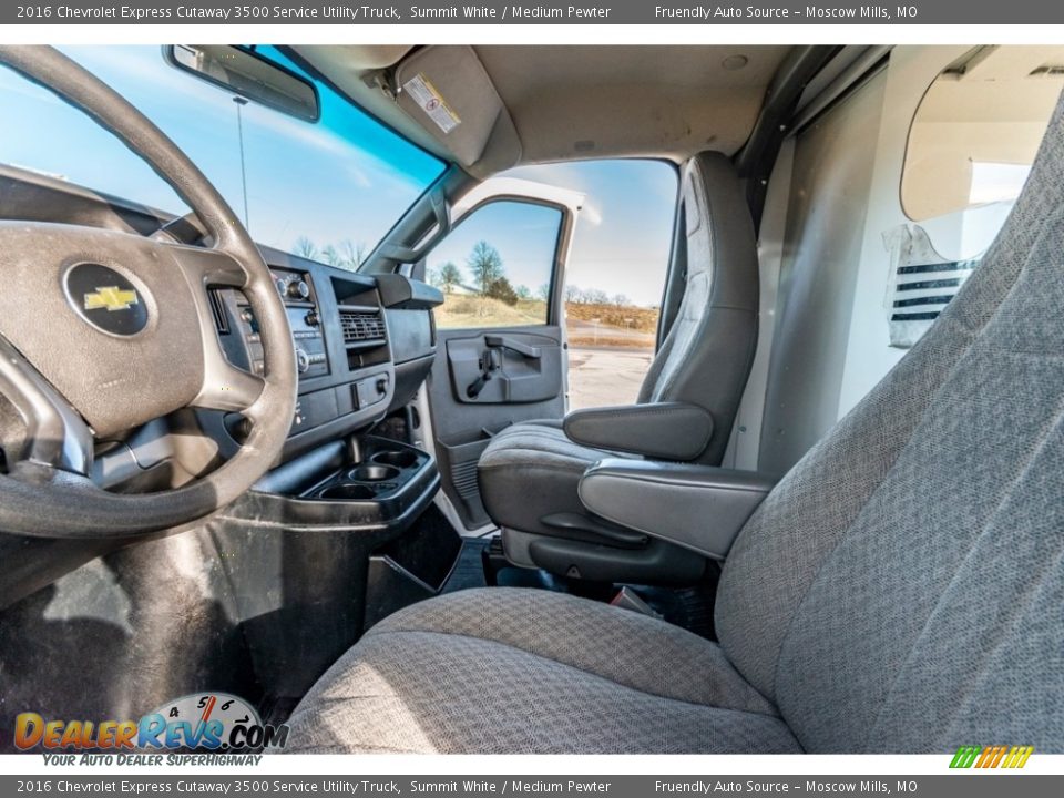 Front Seat of 2016 Chevrolet Express Cutaway 3500 Service Utility Truck Photo #19