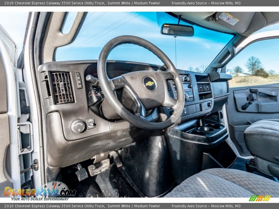 2016 Chevrolet Express Cutaway 3500 Service Utility Truck Summit White / Medium Pewter Photo #20