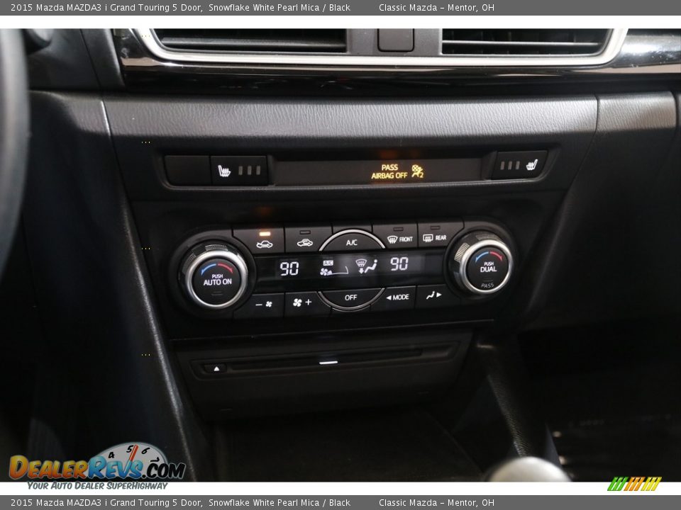 Controls of 2015 Mazda MAZDA3 i Grand Touring 5 Door Photo #10