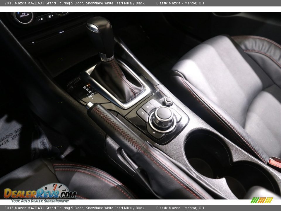 2015 Mazda MAZDA3 i Grand Touring 5 Door Shifter Photo #11