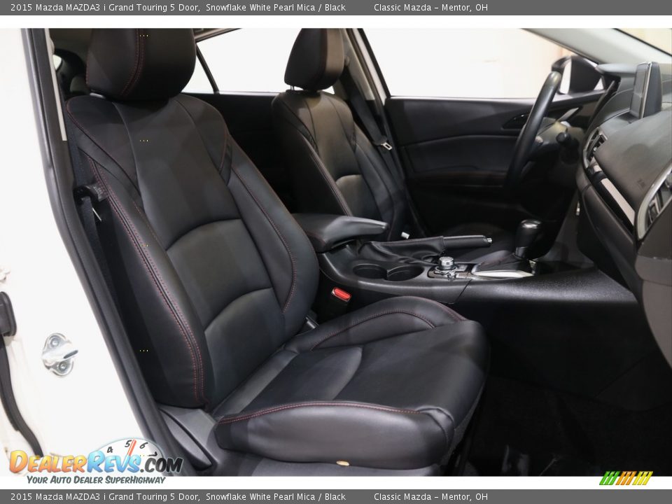 Front Seat of 2015 Mazda MAZDA3 i Grand Touring 5 Door Photo #12