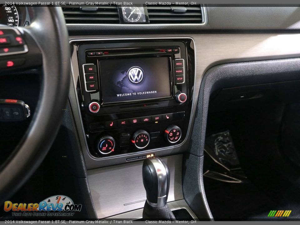Controls of 2014 Volkswagen Passat 1.8T SE Photo #9