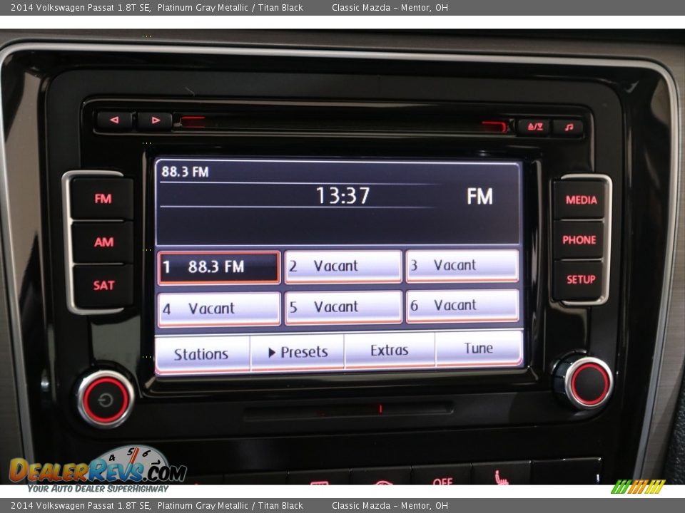 Audio System of 2014 Volkswagen Passat 1.8T SE Photo #10