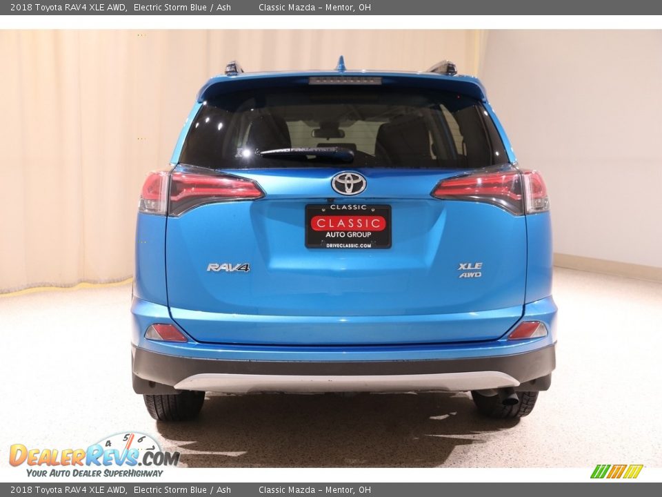 2018 Toyota RAV4 XLE AWD Electric Storm Blue / Ash Photo #18