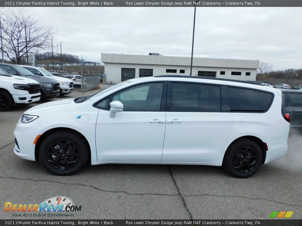 2021 Chrysler Pacifica Hybrid Touring Bright White / Black Photo #9