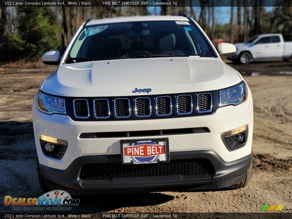 2021 Jeep Compass Latitude 4x4 White / Black Photo #3