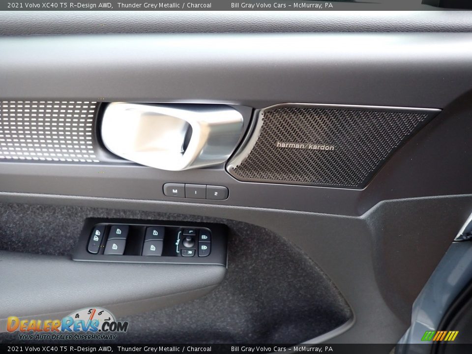Door Panel of 2021 Volvo XC40 T5 R-Design AWD Photo #10