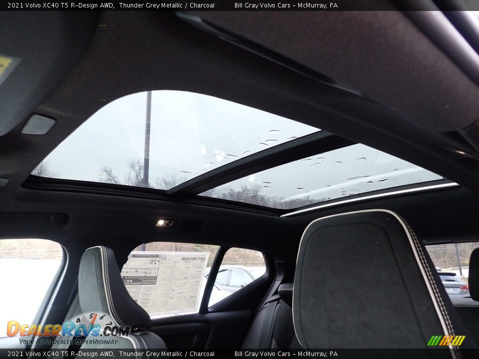 Sunroof of 2021 Volvo XC40 T5 R-Design AWD Photo #12