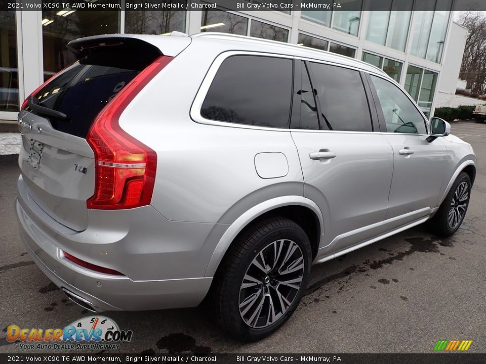 2021 Volvo XC90 T6 AWD Momentum Bright Silver Metallic / Charcoal Photo #2