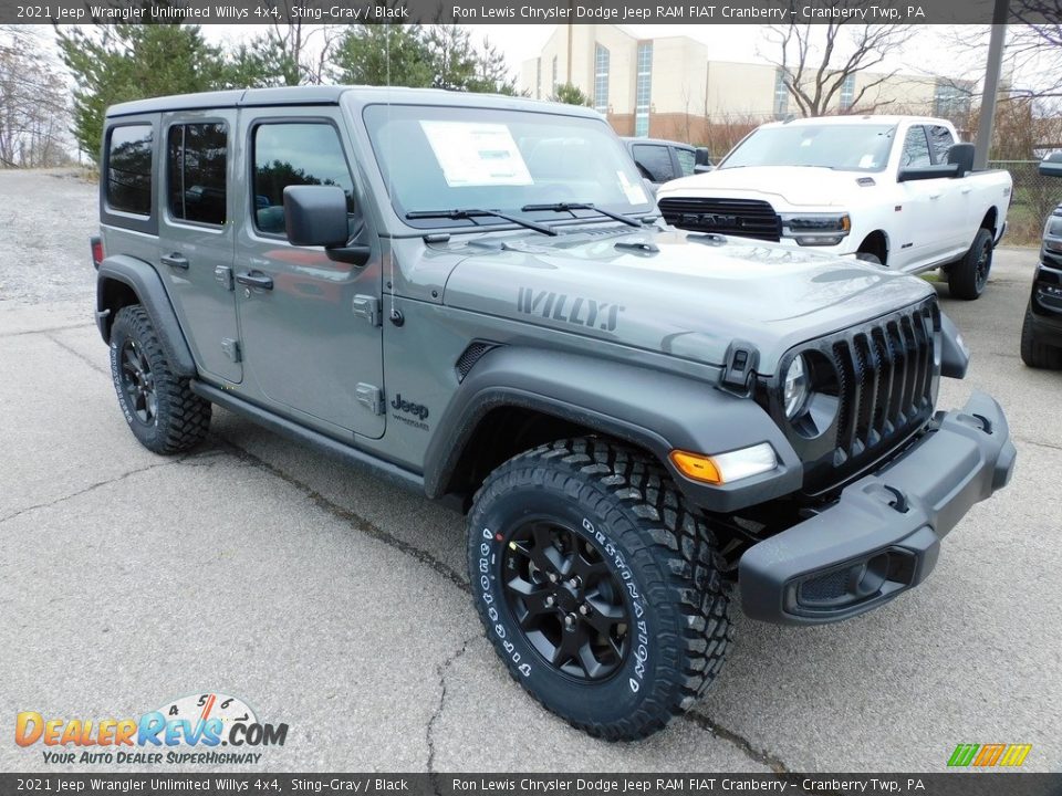 Front 3/4 View of 2021 Jeep Wrangler Unlimited Willys 4x4 Photo #3
